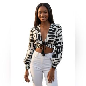 House of Harlow 1960 linen blend, boho chic Crop Top